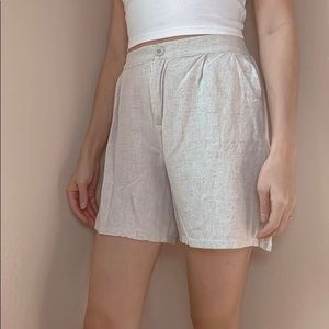 L’ECCOVE Helsinki Baige Linen-like Shorts